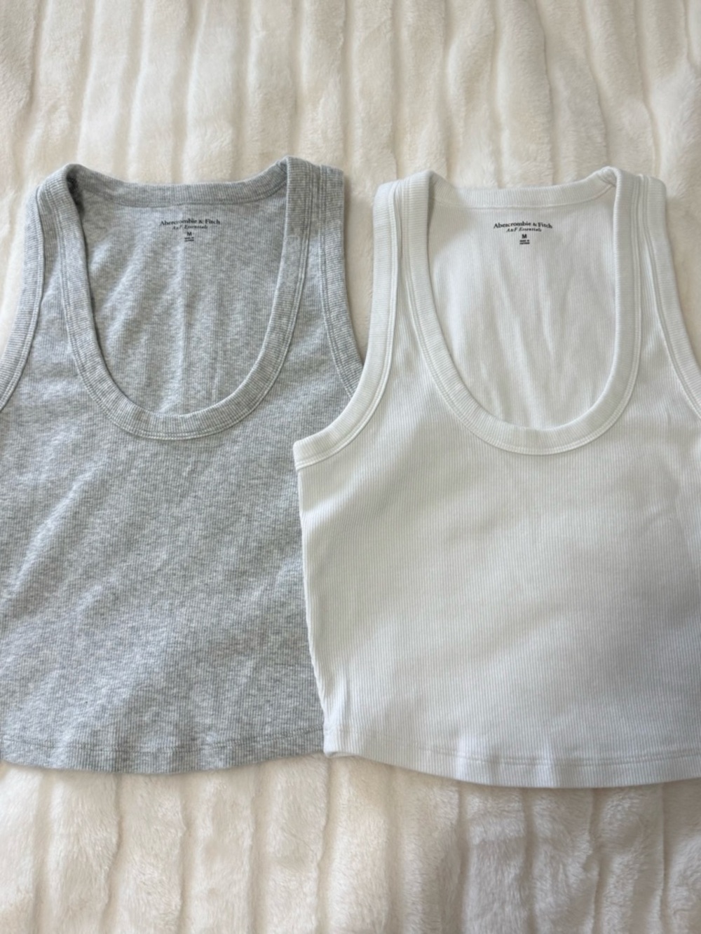 Abercrombie & Fitch crop/waist length tank top set
